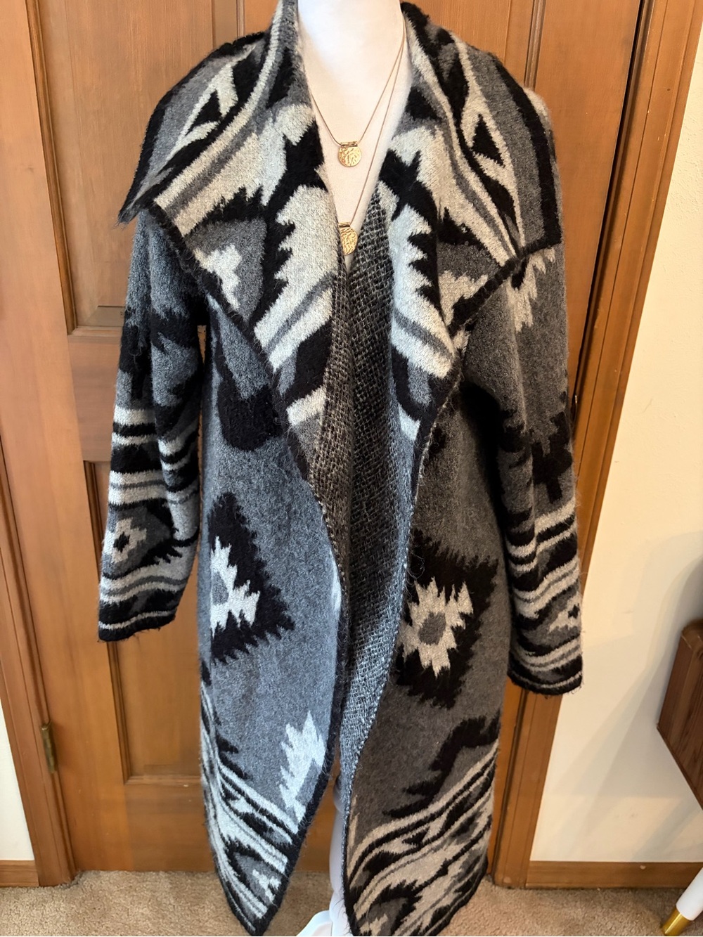 Max Studio Gray Aztec Open-Front Women's Sweater Coat/duster